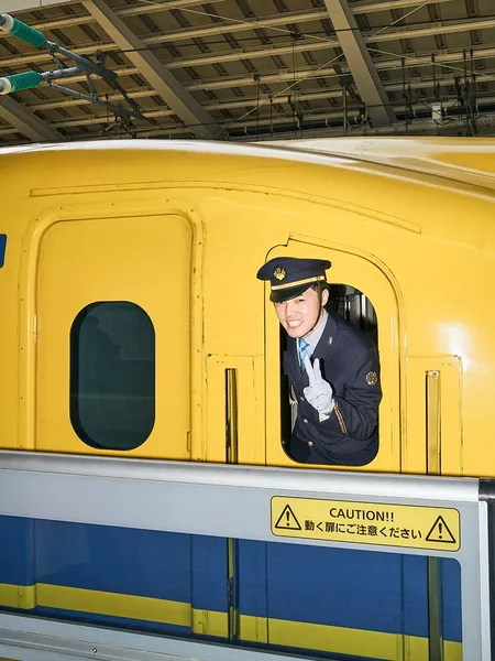 Portrait-Fotografie_Leipzig-Japan-Paulina-Schroeder-Shinkansen-8