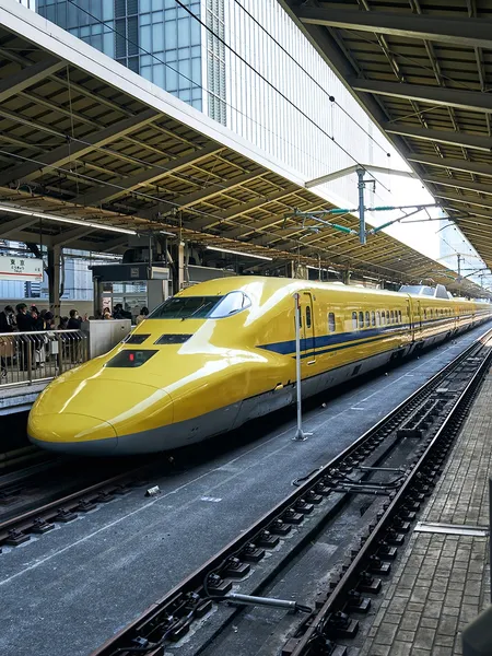 Portrait-Fotografie_Leipzig-Japan-Paulina-Schroeder-Shinkansen
